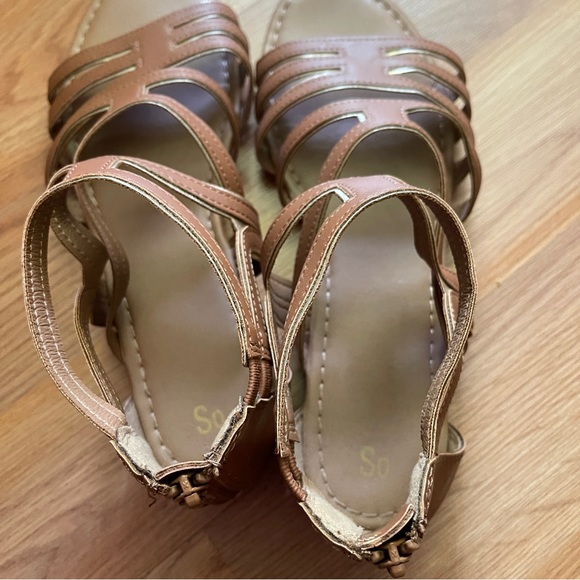 ⭐️3/$25⭐️ SO Tan Leather Gladiator Sandals | Women’s Size 9 - Picture 2 of 6